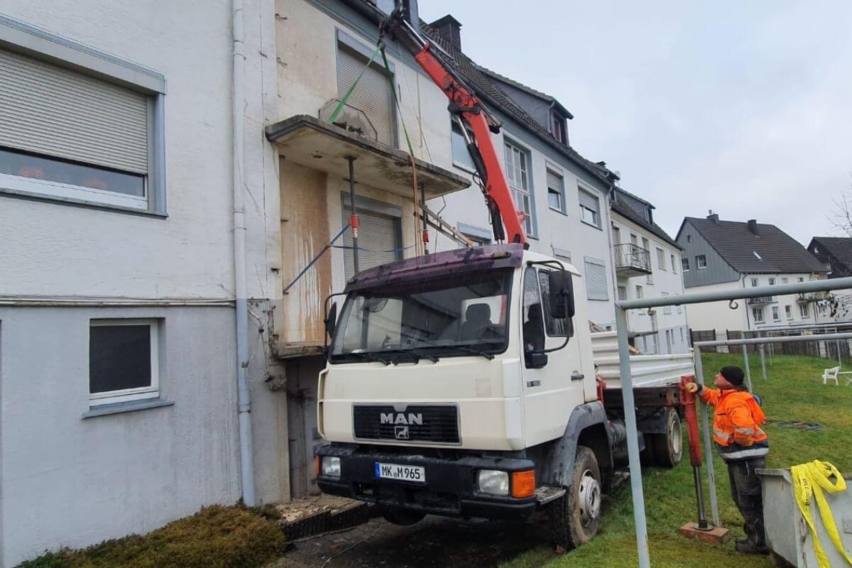 Balkonabbruch der Firma Maier Kernbohrtechnik aus Meinerzhagen
