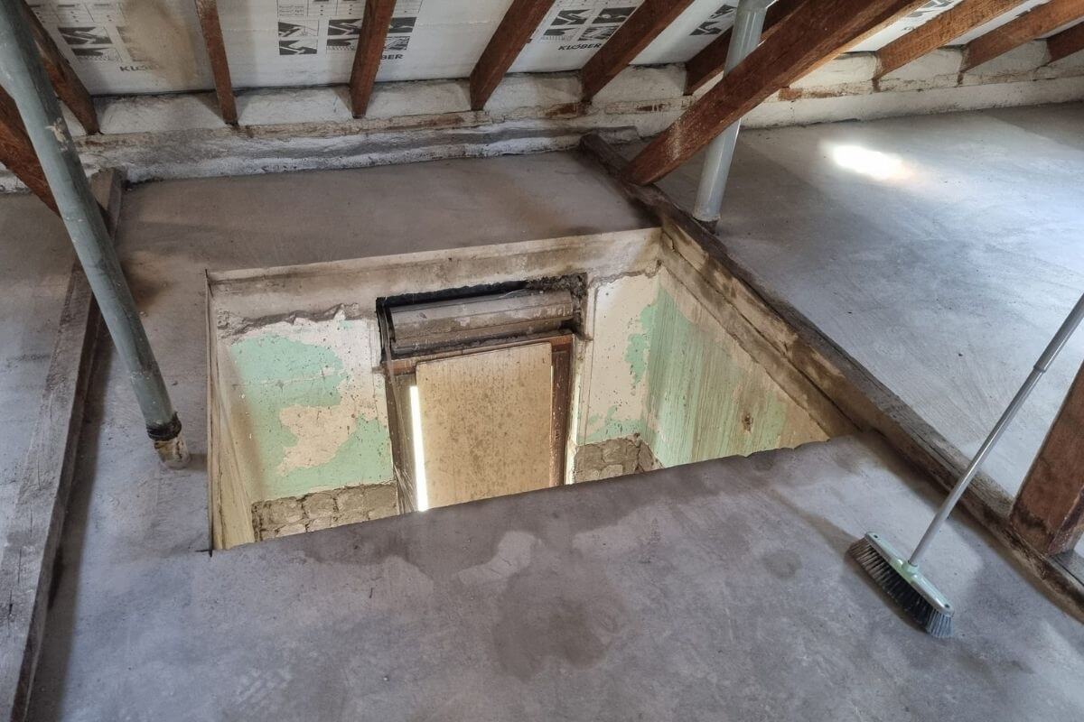 Deckendurchbruch zum Dachboden