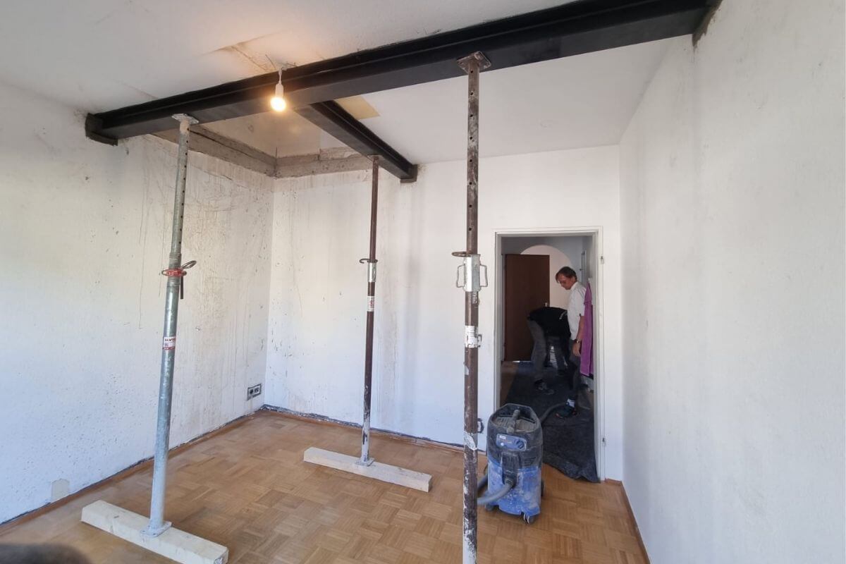 Deckendurchbruch für eine Wendeltreppe